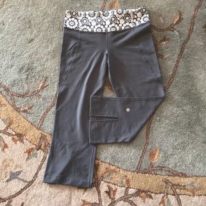 Cropped gray lulu lemon leggings